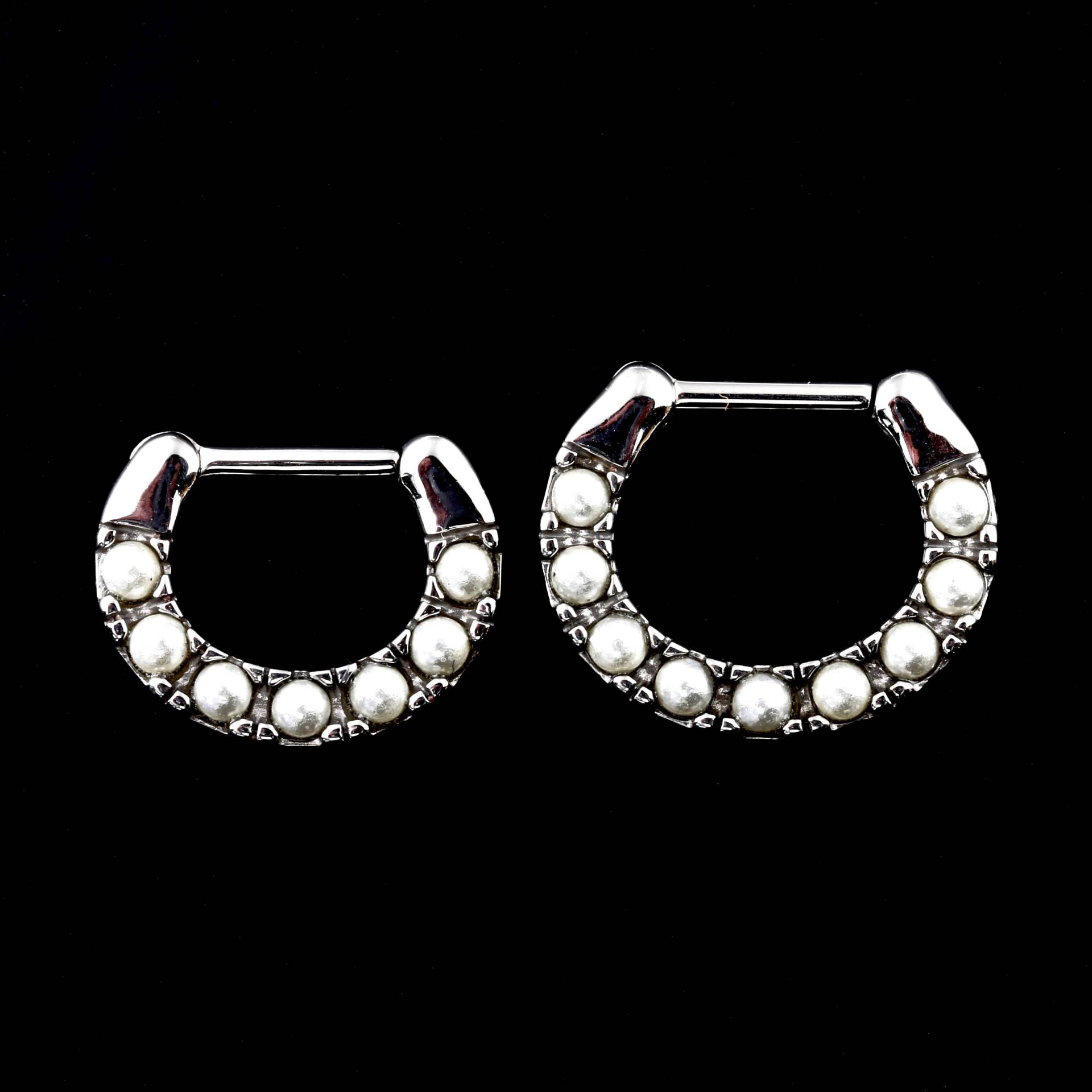 Perle Septum Clicker, Daith Piercing Ring Aus Chirurgenstahl 316L, 16G von BodyJewelsCreations