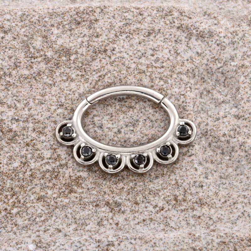 Schwarzer Swarovski Cz Septum Clicker, Chirurgenstahl 316L Daith Ring | 16G - 8 Mm von BodyJewelsCreations