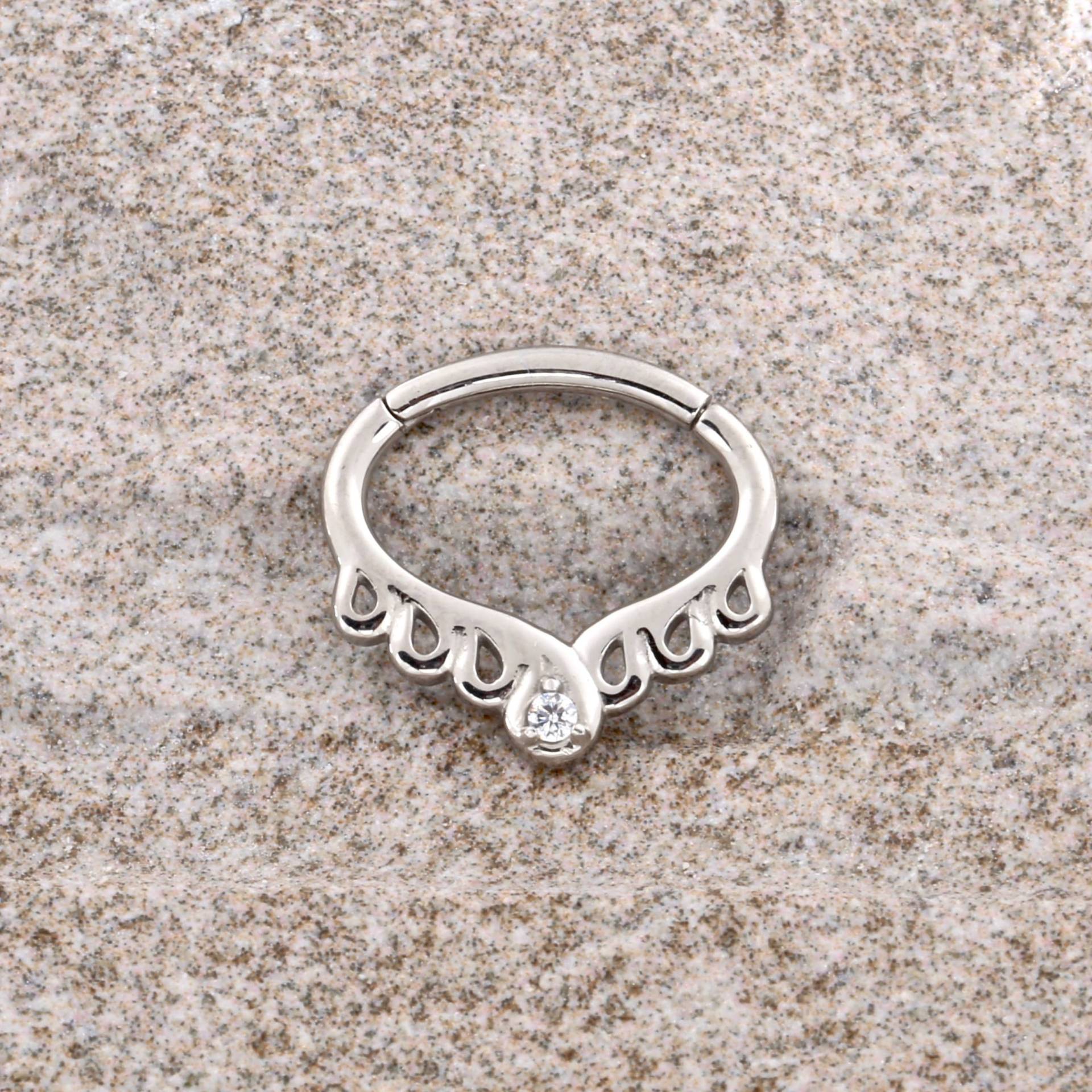 Swarovski Cz Septum Clicker, Chirurgenstahl Daith Ring | 16G - 8 Mm von BodyJewelsCreations