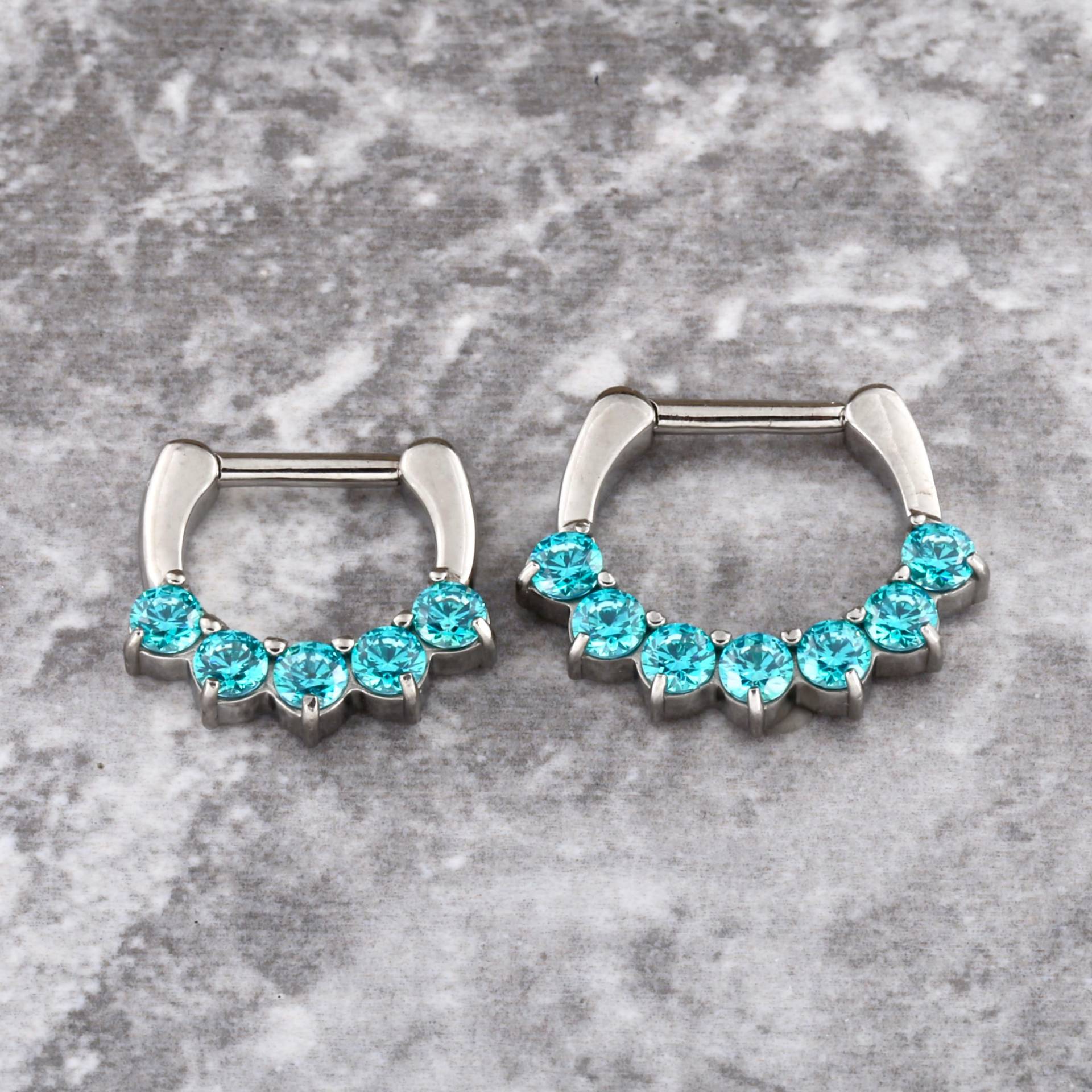 Türkis Swarovski Septum Clicker, Daith Ring Aus Chirurgenstahl 316L von BodyJewelsCreations