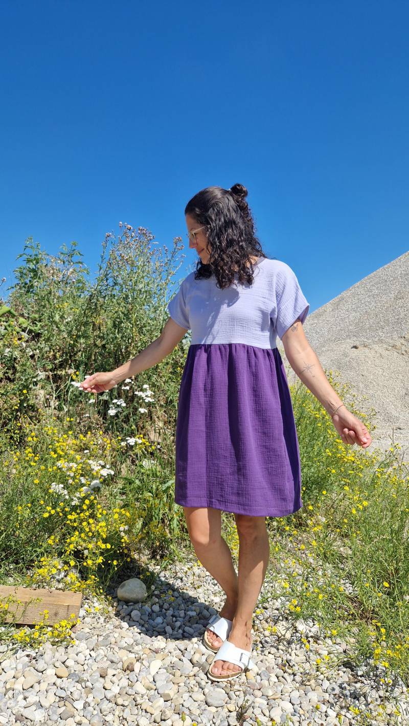 Musselinkleid, Musselin, Lila, Colorblocking, Sommerkleid von Boedabutik