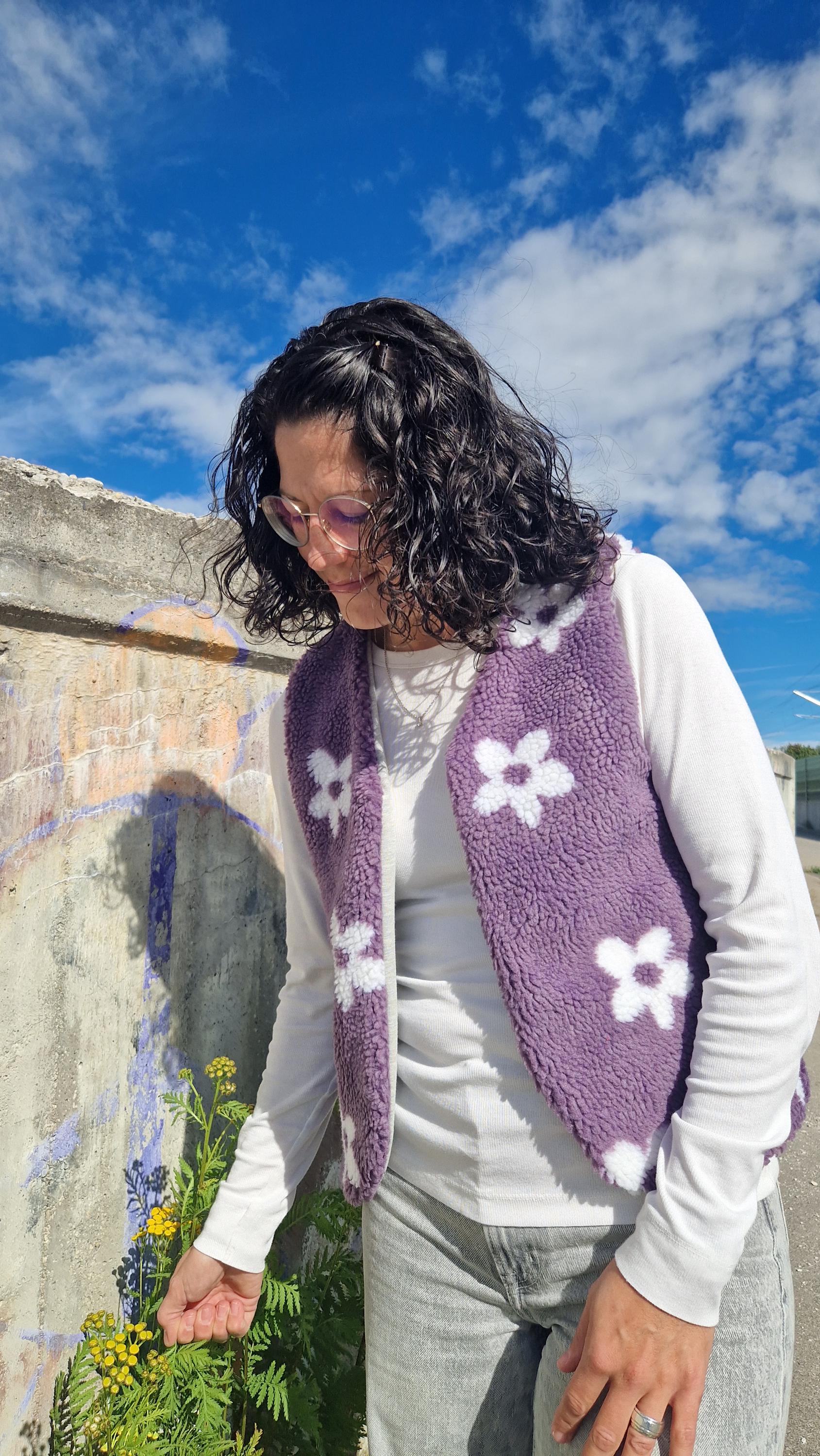 Weste Damen Blumen Lila Teddyweste Oversize Weste Damen Blumen Lila Teddyweste Oversize von Boedabutik