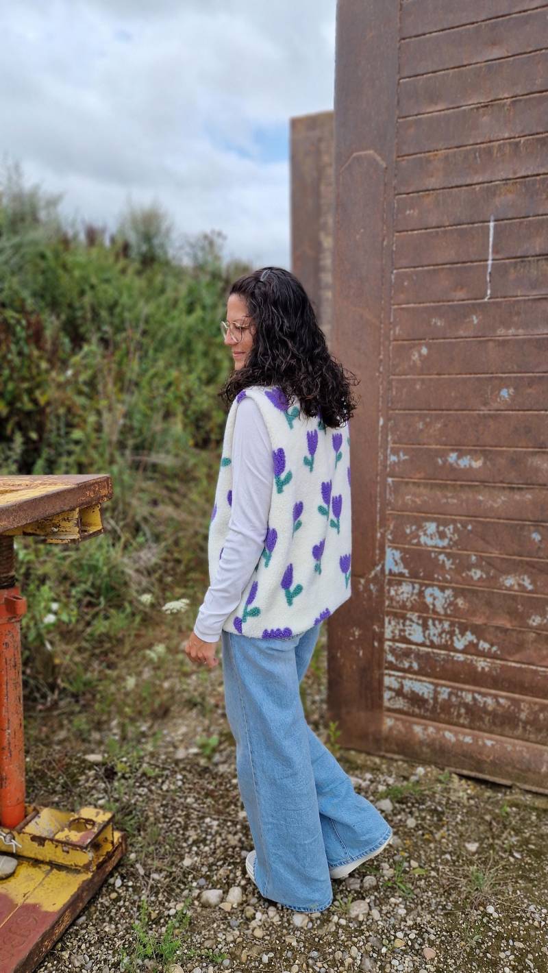 Weste Damen Blumen Tulpen Teddyweste Oversize von Boedabutik