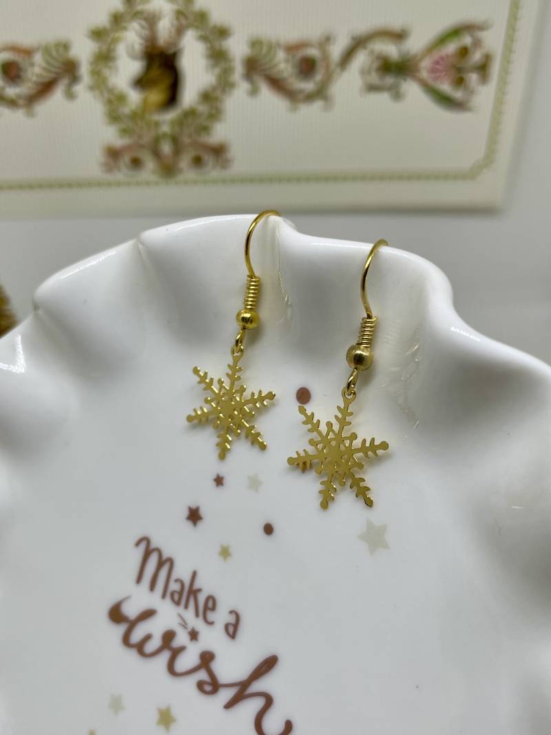 Freundinnen Weihnachtsgeschenk Schneeflocken Ohrringe Für Einen Gemütlichen Winter Freundinnen Weihnachtsgeschenk Schneeflocken Ohrringe Für Einen Gemütlichen Winter von BohemianBasar