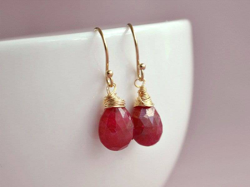 Rubin Tropfen Ohrringe Gold Filled Juli Geburtsstein Schmuck Rubin Tropfen Ohrringe Gold Filled Juli Geburtsstein Schmuck von BohemianPleasures