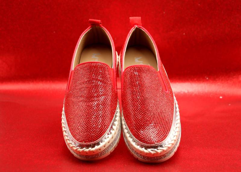 Flache Loafer - Sneaker Gr. 37 Schuhe Mit Rotem Strass Besetzt Flache Loafer - Sneaker Gr. 37 Schuhe Mit Rotem Strass Besetzt von BohemianRebelDesign