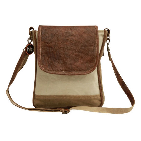 Pass-Schultertasche von Bohemiobags