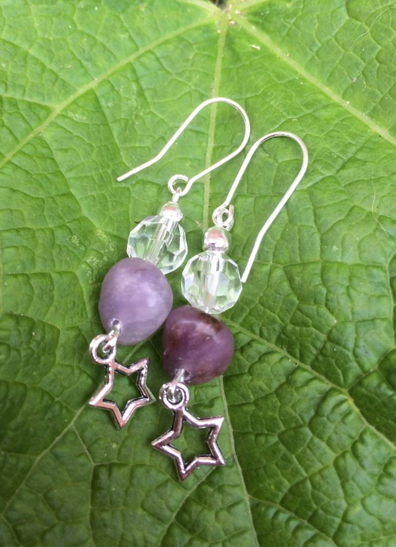 Stern Ohrringe, Funkelnde Kleine Sterne Edelstein Silber Boho, Lila Ohrringe von BohoBeadsEtsyShop