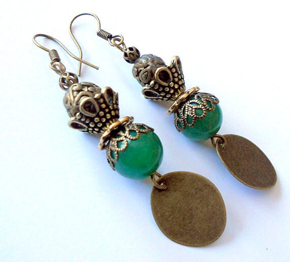 Grüne Jade Ohrringe Boho Messingohrringe von BohoChicGypsyJewelry