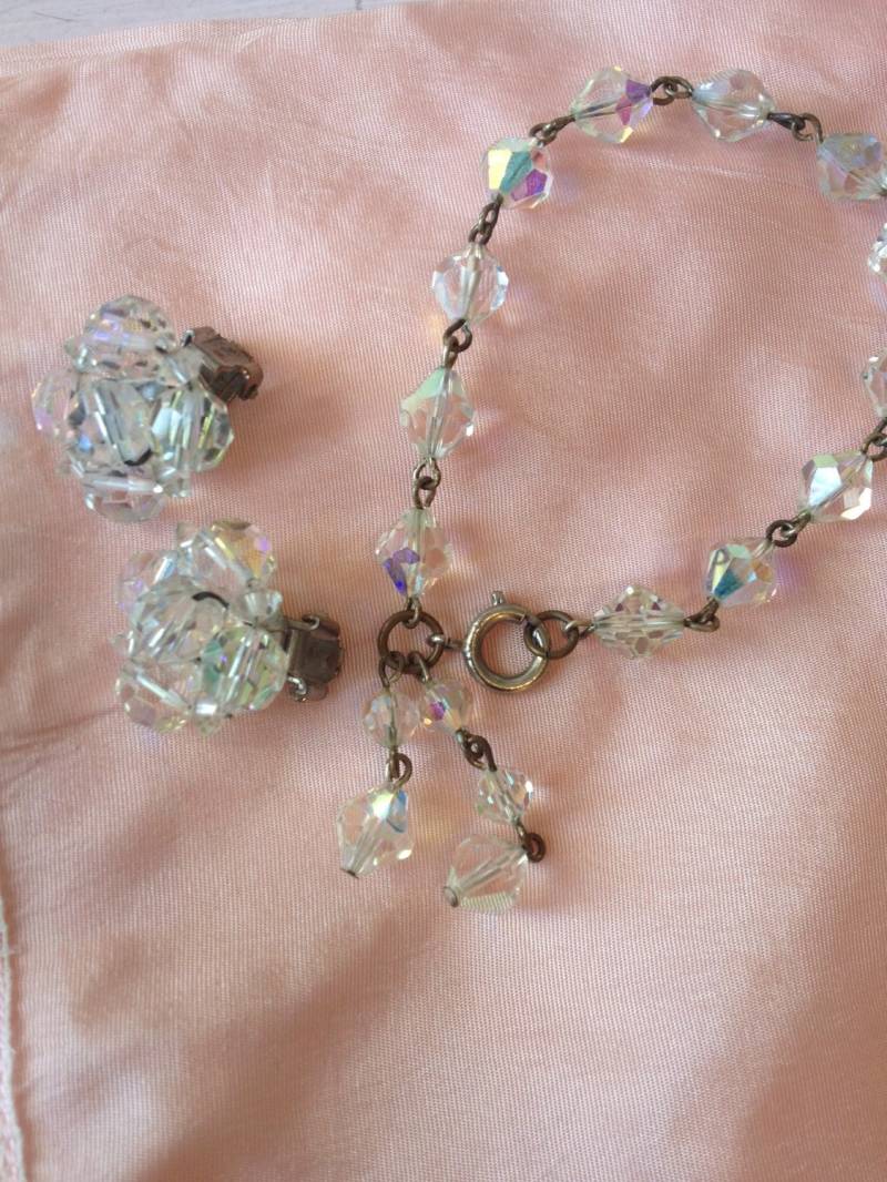 Vintage 1950S Schmuck Set.50S Kristall Armband.50S Crystal Ab Armband & Ohrclips Ohrringe.50S Armband/Ohrringe Set von BohoChicVintage