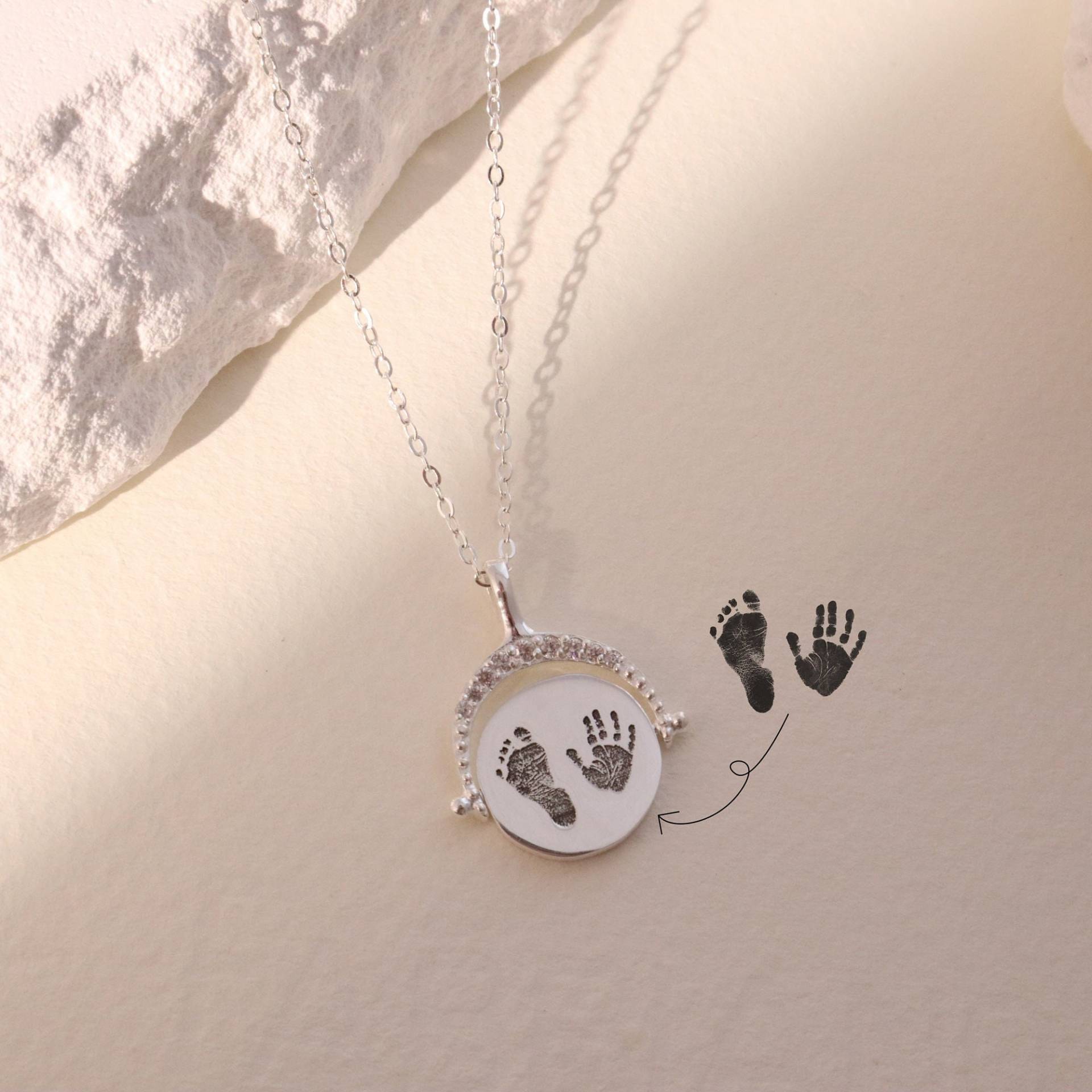 Neugeborenen Halskette Fußabdruck Spinner Personalisiertes Muttergeschenk Baby-Dusche-Halskette Geschenke Für Mutter Neue Geschenk Neugeborenen Halskette Fußabdruck Spinner Personalisiertes Muttergeschenk Baby-Dusche-Halskette Geschenke Für Mutter Neue Geschenk von BohoEcoPhilia