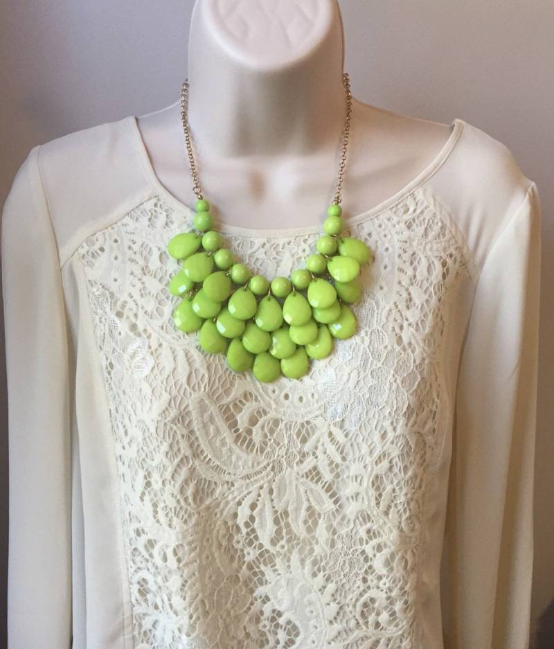 Apfelgrün Neon Neo Grün Bubble Bib Perlen Kronleuchter Layered Statement Halskette Mehr Farben von BohoJewelBoutique