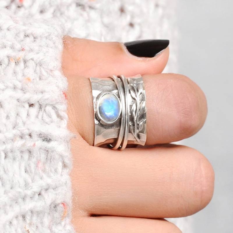 Mondstein Ring, Blatt Spinner Sterling Silber Ring Für Frauen, Meditation Fidget Breit Band Natur Stein Boho Sorgen von BohoMagicSilver