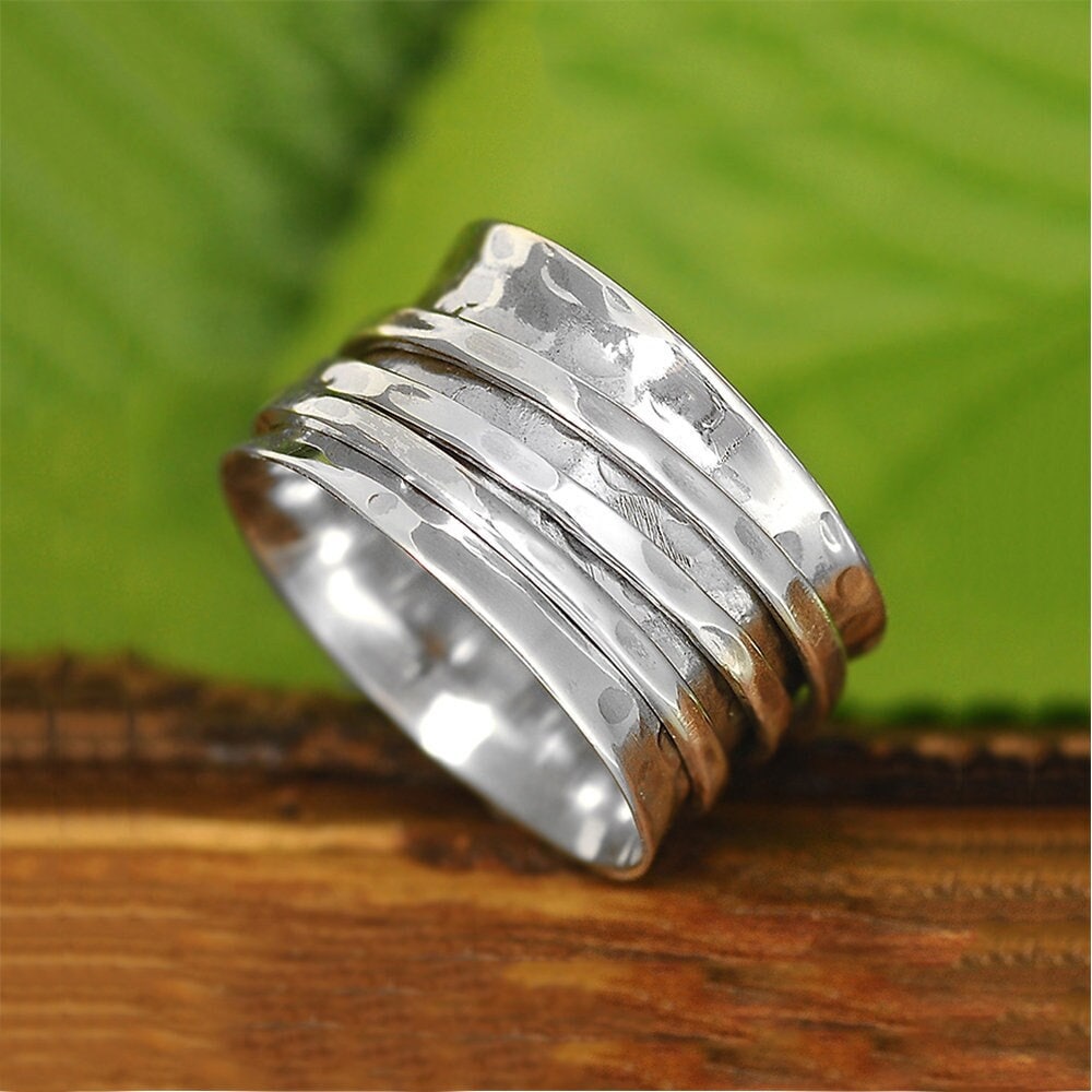 Spinner Ring, Sterling Silber Ring Für Frauen, Boho Chunky Breitband Fidget Gehämmert Meditation von BohoMagicSilver