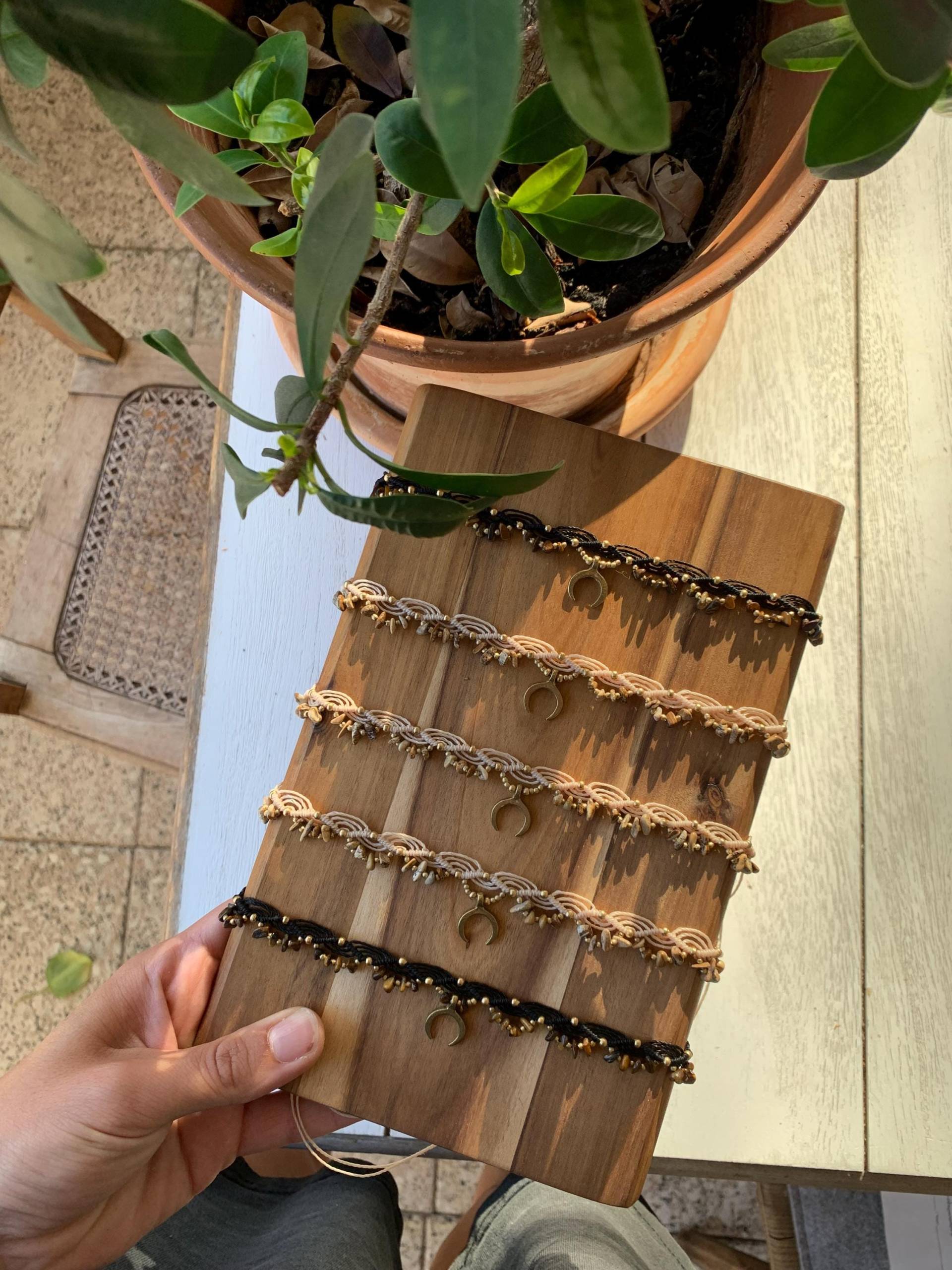 Makramee Chocker Mit Mondanhänger Und Steinen Makramee Chocker Mit Mondanhänger Und Steinen von BohoSoulLiz
