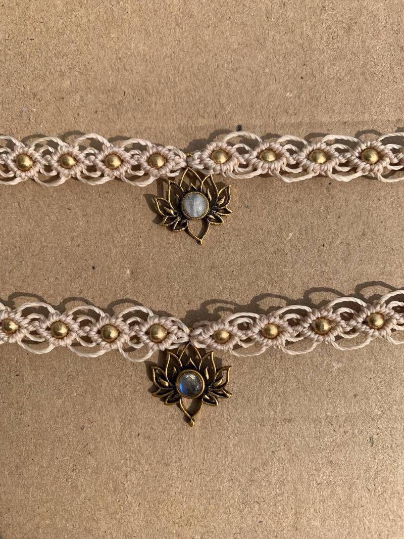 Makramee Kette Mit Lotusanhänger von BohoSoulLiz