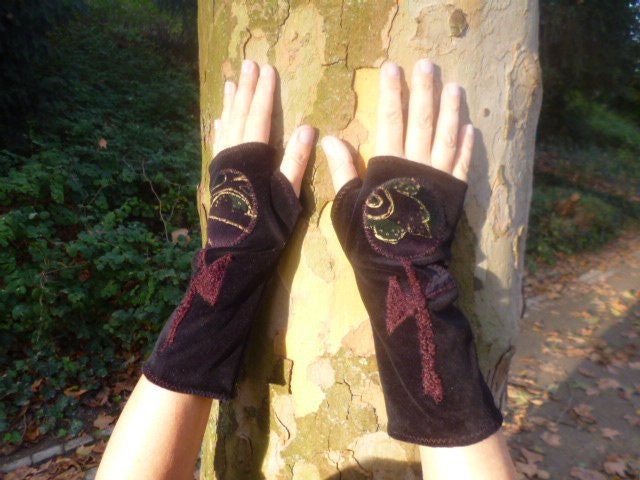 Pixie Handstulpen, Fingerlose Stulpen, Feen Weinrot Aubergine Schwarzes Fleece, Originales Design, Stulpen Aus Stoff von BohoVVibe