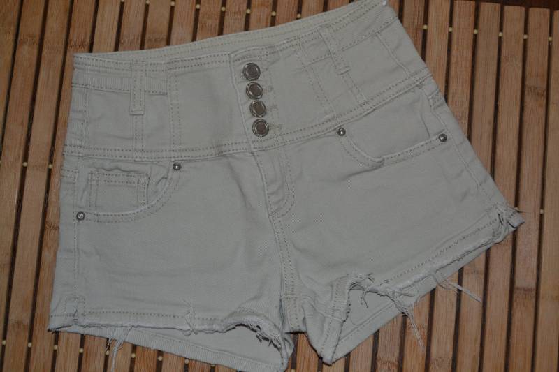 Damen High Rise Jean Shorts Vintage Fast Berühmt Tattered Redone Sehr Hoch Tailliert Jeans Tan von BohoVintageVillage