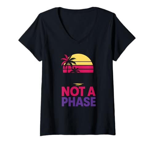 Damen Bisexual Pride Not a Phase Retro Herren Bi Flag LGBTQ+ T-Shirt mit V-Ausschnitt Damen Bisexual Pride Not a Phase Retro Herren Bi Flag LGBTQ+ T-Shirt mit V-Ausschnitt von Boldly Queer - Expressive Pride Apparel for All