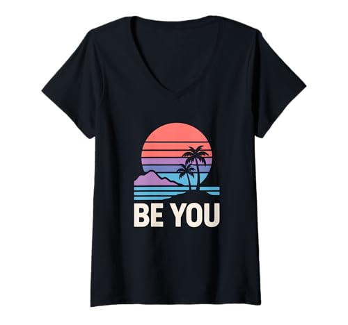 Damen Genderqueer Pride Be You Retro Damen Lavendel LGBTQ+ T-Shirt mit V-Ausschnitt Damen Genderqueer Pride Be You Retro Damen Lavendel LGBTQ+ T-Shirt mit V-Ausschnitt von Boldly Queer - Expressive Pride Apparel for All