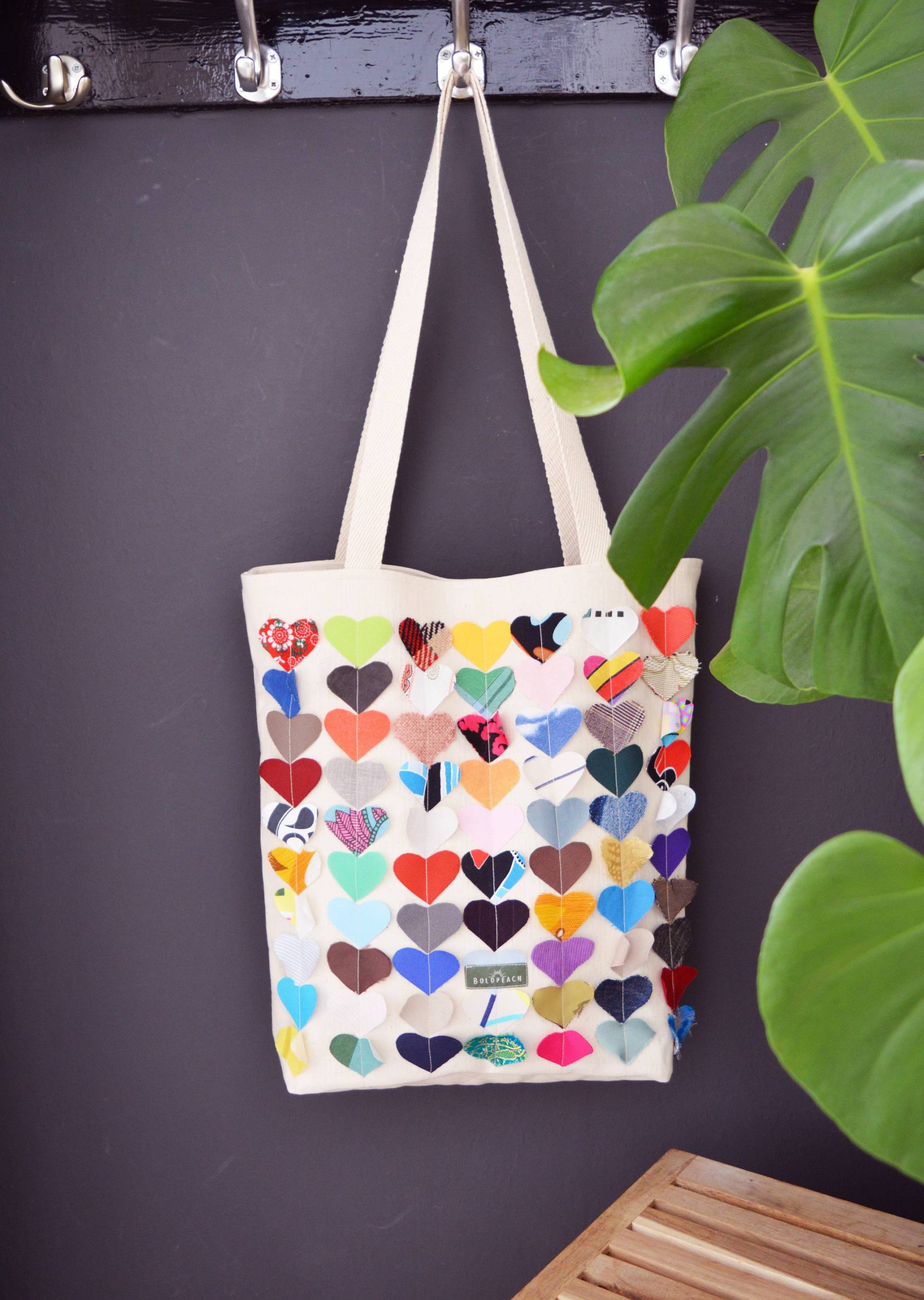 Bunte Bunte Canvas Tasche Shopper Strandtasche Beige Regenbogen Herzen Vegan Einkaufstasche Glücklich Hippie Spaß Bunte Bunte Canvas Tasche Shopper Strandtasche Beige Regenbogen Herzen Vegan Einkaufstasche Glücklich Hippie Spaß von Boldpeach