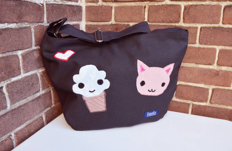 Fahrrad Umhängetasche Crossbody Bag Fahrradtasche Applikation Süß Kitty Katze Tier Eis Muffin Bezaubernd Grau 1.1 Basic Kollektion von Boldpeach