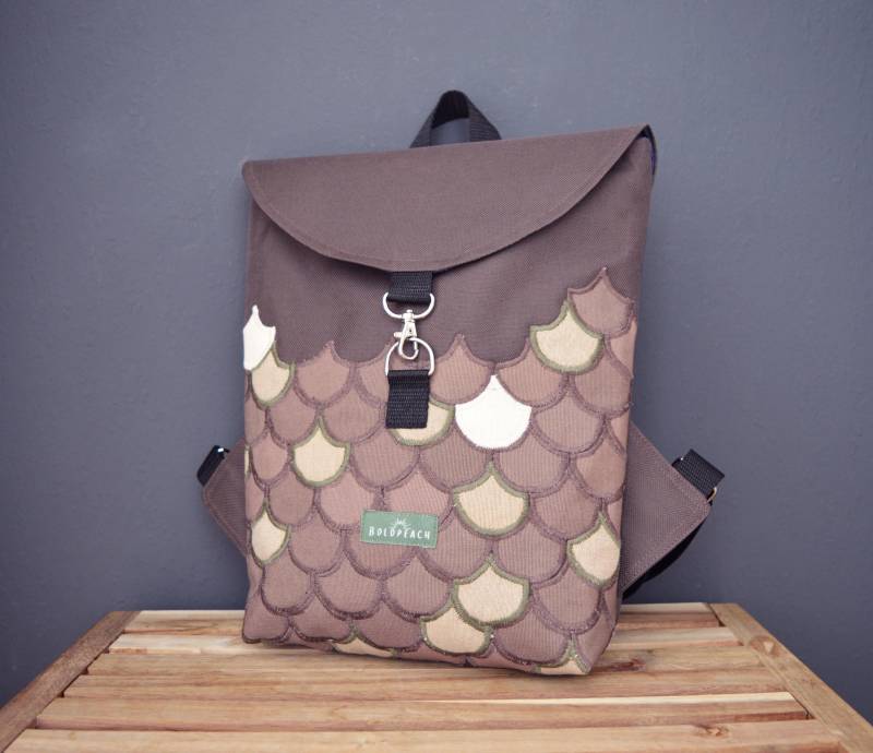 Rucksack Braun Hipster Rucksack Tasche Klein Alltag Mini Flocken Meerjungfrau Kiwi Unikat Vegan von Boldpeach