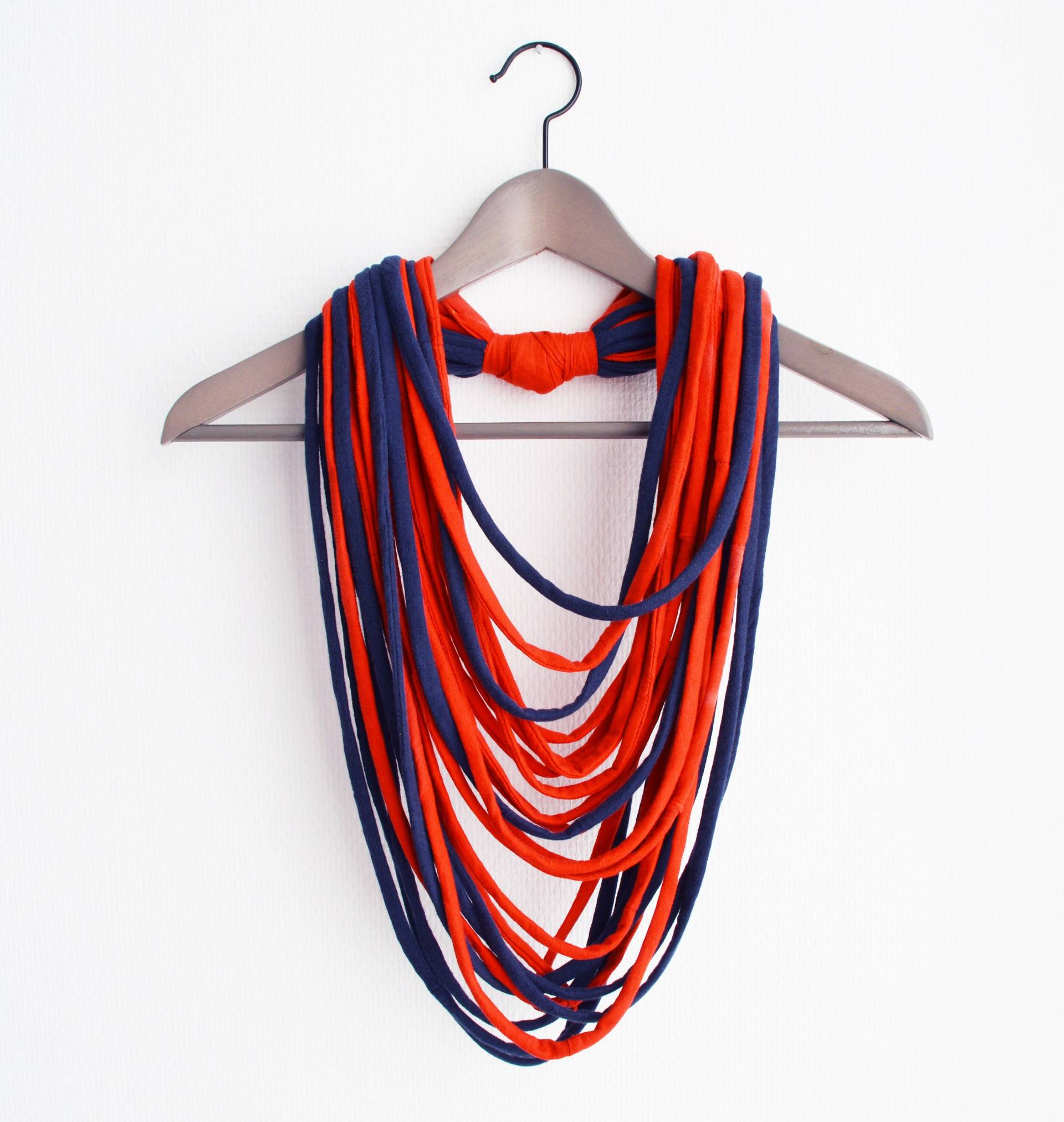 Sale Rot Blau Halsschmuck Loop-Schal Infinity-Schal Rundschal Ooak Boho-Hippie Glücklich Schal Sale Rot Blau Halsschmuck Loop-Schal Infinity-Schal Rundschal Ooak Boho-Hippie Glücklich Schal von Boldpeach