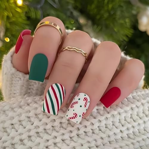 Boloshine 24 Stück Weihnachten Künstliche Nägel, Kurze Quadrat Künstliche Nägel mit Weihnachtsstock Designs, Full Cover Acryl Press on Nails Fake Nails für Frauen Mädchen Maniküre Boloshine 24 Stück Weihnachten Künstliche Nägel, Kurze Quadrat Künstliche Nägel mit Weihnachtsstock Designs, Full Cover Acryl Press on Nails Fake Nails für Frauen Mädchen Maniküre von BoloShine