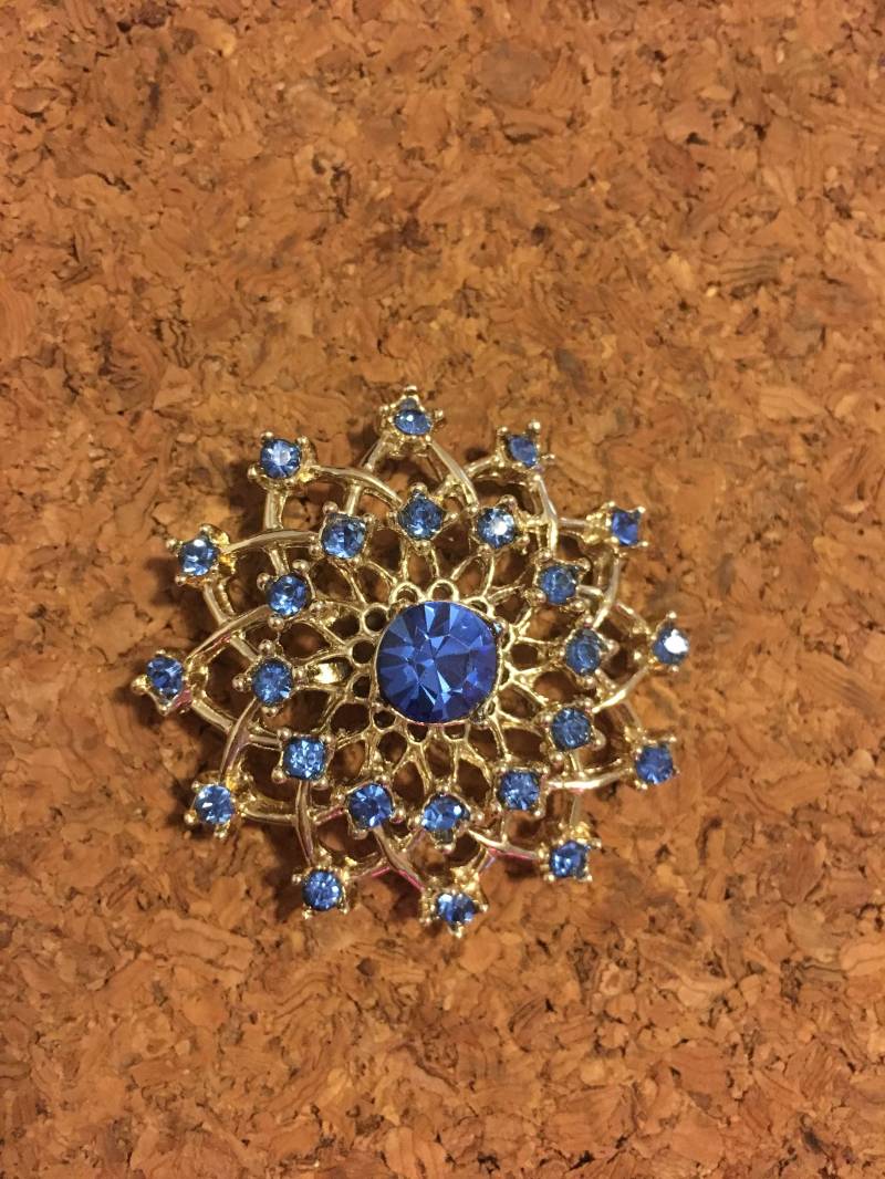 Schneeflocke-Blauen Edelstein-Anhänger von BomPaVintage