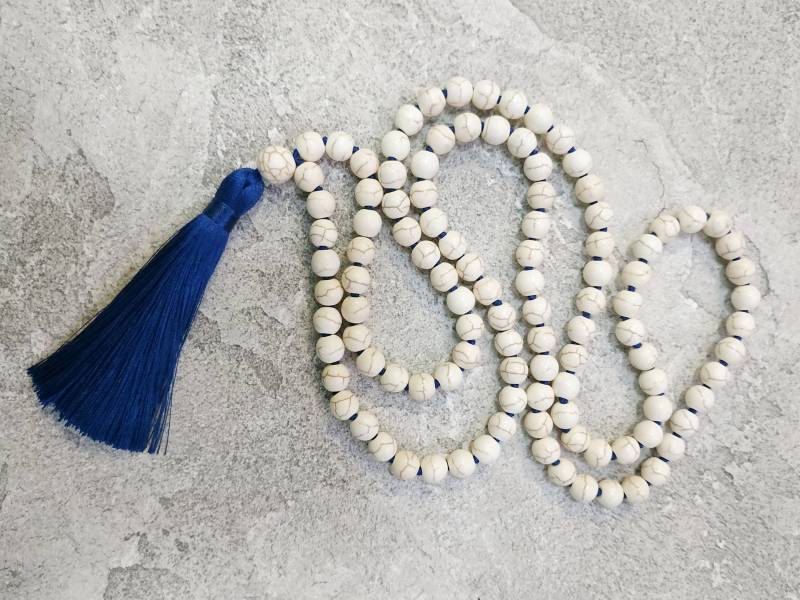 108 Mala Halskette Howlith Perlenkette Handgeknüpfte Yoga Schmuck Blau Quaste Perlen Spiritueller Geschenk 108Mala von BonBonStones