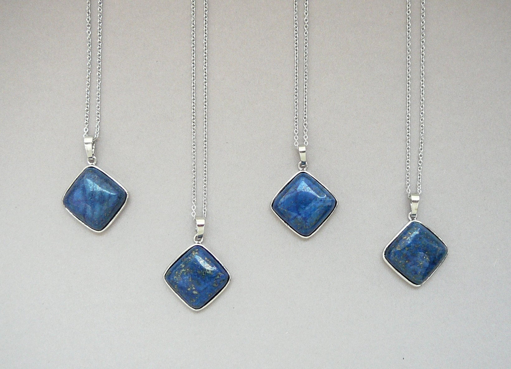 Lapis Lazuli Anhänger Halskette Blau Quadrat Layering Silber Halsketten Für Frauen Geschenk September Geburtsstein von BonBonStones