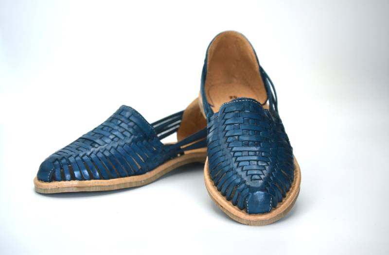 Mexican Handmade Leather Shoes - Women's Slippers Mexican Handmade Leather Shoes - Women's Slippers von Bonanzaa