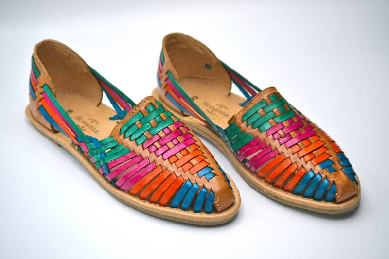 Mexican Handmade Leather Shoes - Women's Slippers Mexican Handmade Leather Shoes - Women's Slippers von Bonanzaa