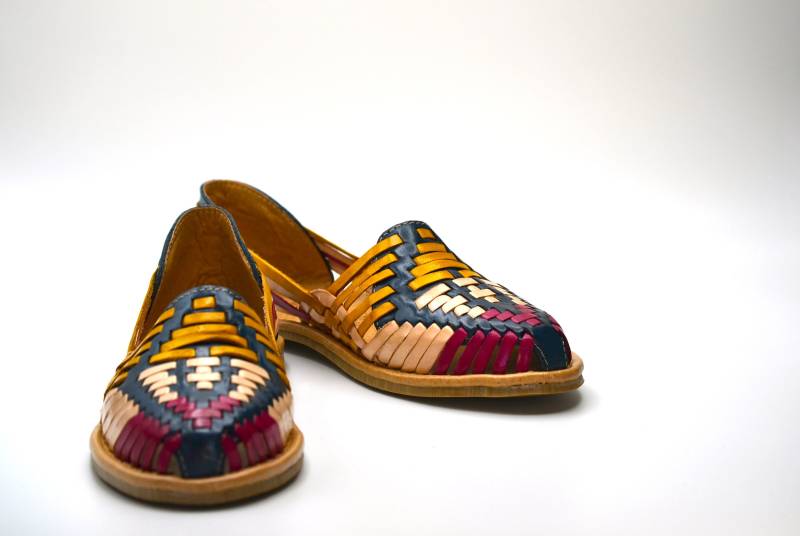 Mexican Handmade Leather Shoes - Women's Slippers Mexican Handmade Leather Shoes - Women's Slippers von Bonanzaa