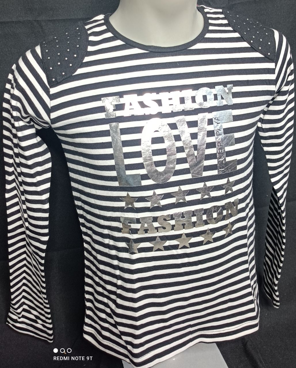 Bondi Longsleeve Mädchen schwarz weiß mit silberne Schrift von Bondi