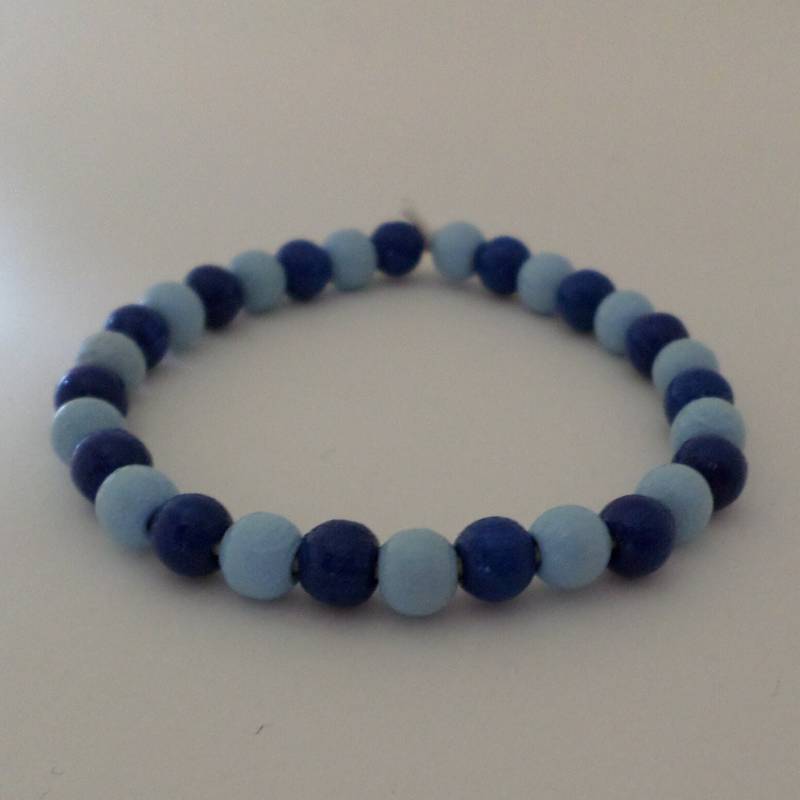 Holzperlen Armband - Hellblau- Und Dunkelblau Mit Bio Gummiband von BonniesKreativwerk