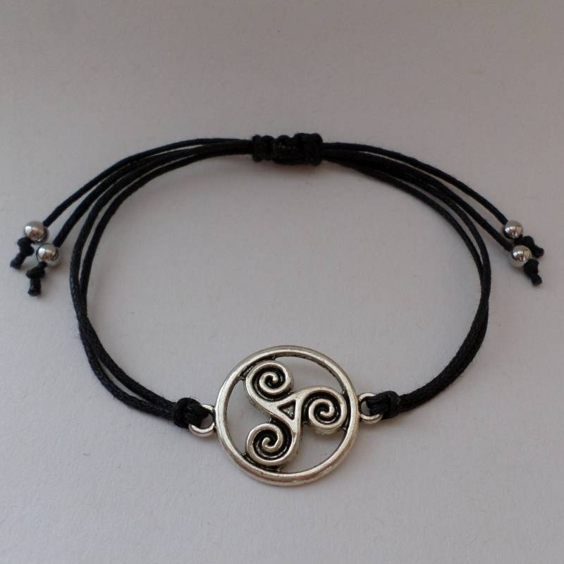 Triskele - Baumwollarmband Verschiedene Farben von BonniesKreativwerk