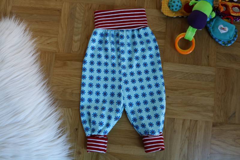 Pumphose/Mitwachshose - Blümchen Gr. 50/56 Pumphose/Mitwachshose - Blümchen Gr. 50/56 von BookNookDE