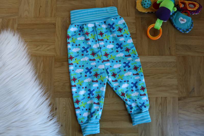 Pumphose/Mitwachshose - Flugzeuge Gr. 62/68 Pumphose/Mitwachshose - Flugzeuge Gr. 62/68 von BookNookDE