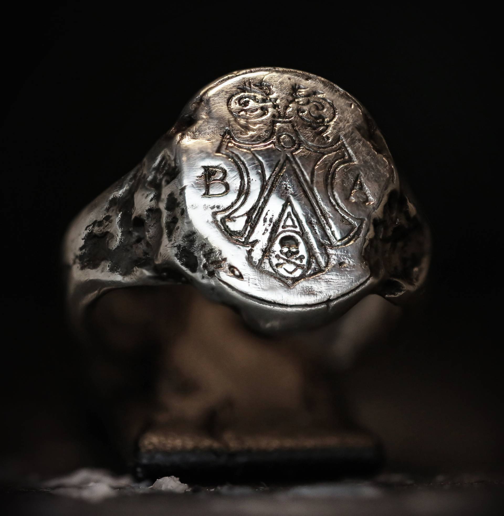Fauler Siegelring Fauler Siegelring von BookofAlchemy