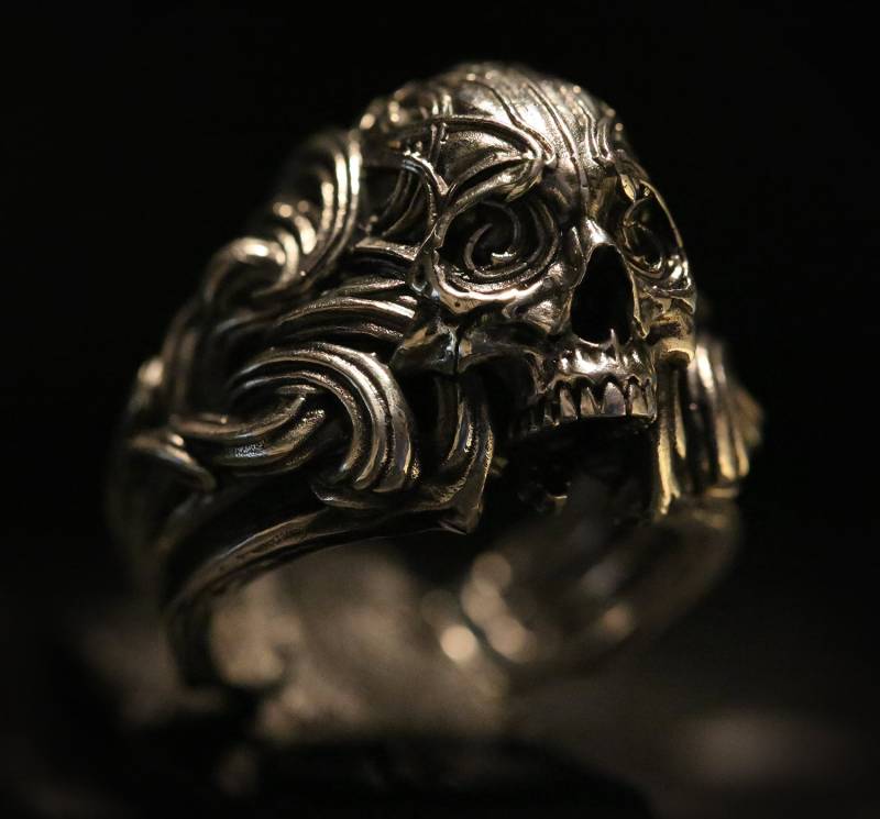 Requiem Schädelring Requiem Schädelring von BookofAlchemy