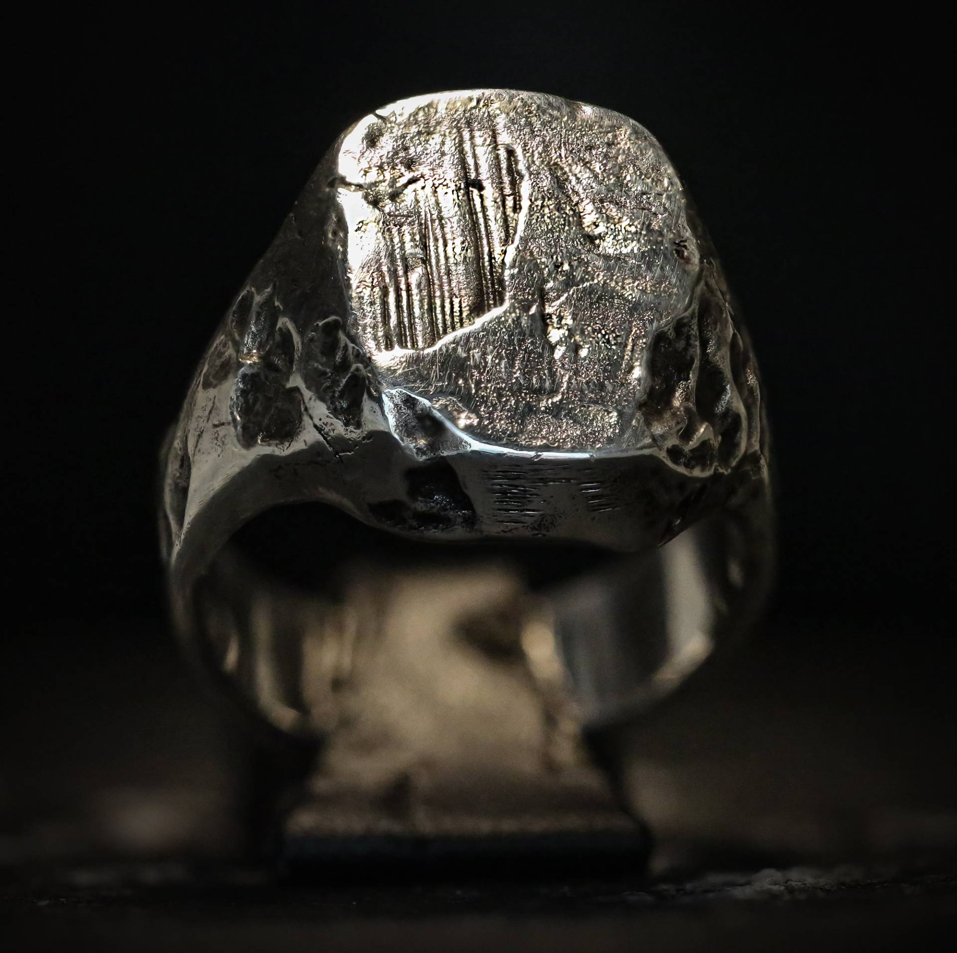 Ring Der Alten Ring Der Alten von BookofAlchemy