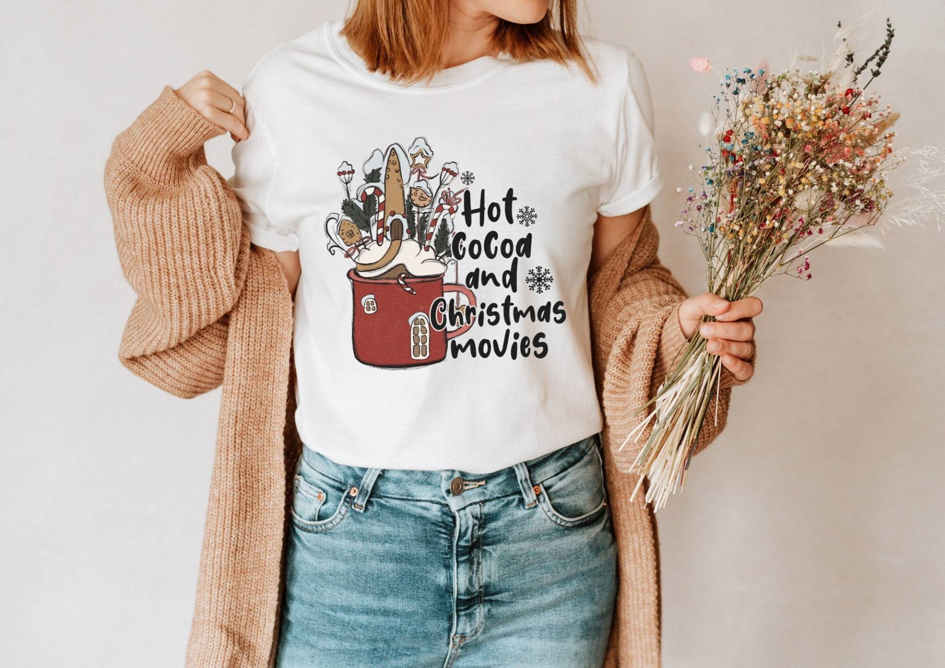 Christmas Tshirt - Hot Chocolate Movies Winter Shirt Motif Cottagecorestyle Christmas Tshirt - Hot Chocolate Movies Winter Shirt Motif Cottagecorestyle von BooksandBotany