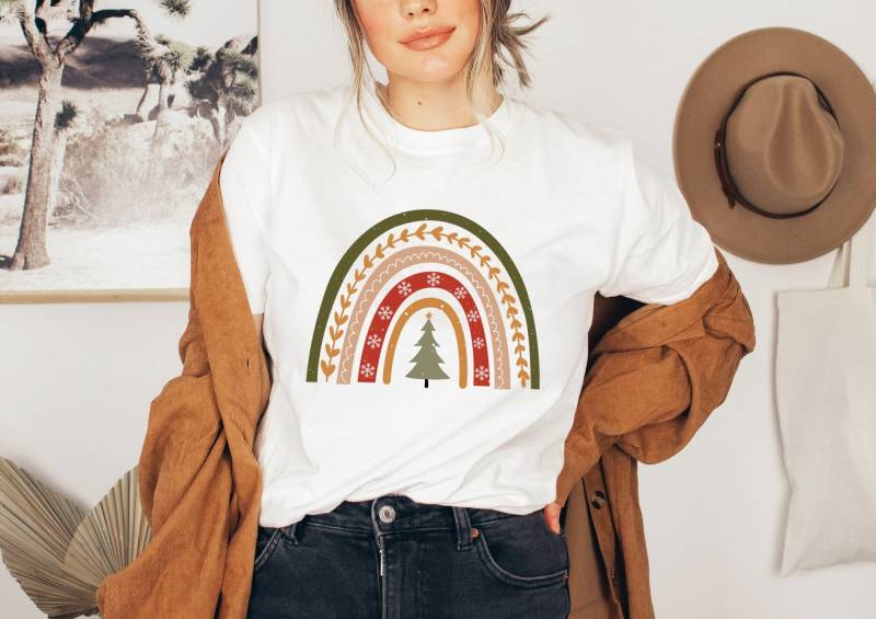 Herbst Tshirt Christmas Rainbow - Winter Regenbogen Shirt Boho Kleidung Winterliches Wintermotiv Cottagecore von wodieLIEBElebt