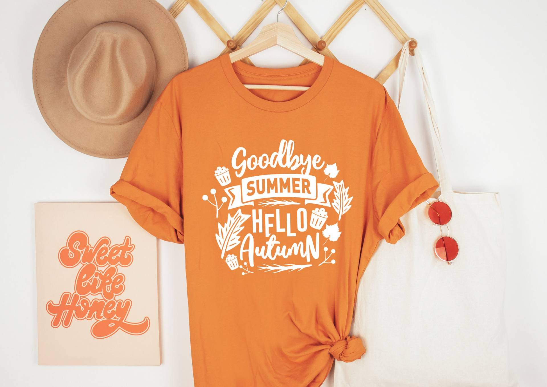 Herbst Tshirt Zitat Fall - Autumn Quote Shirt Boho Kleidung Herbstmotiv Cottagecore-style von BooksandBotany