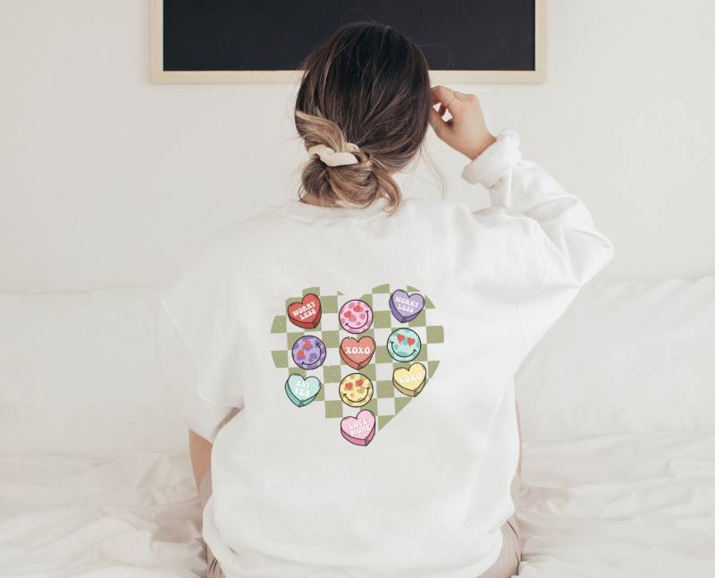 Self Love Sweater - Love More Sorry Less Pullover Motivational Quote Retro Positivevibes Inspirationalclothing Statementshirt von wodieLIEBElebt