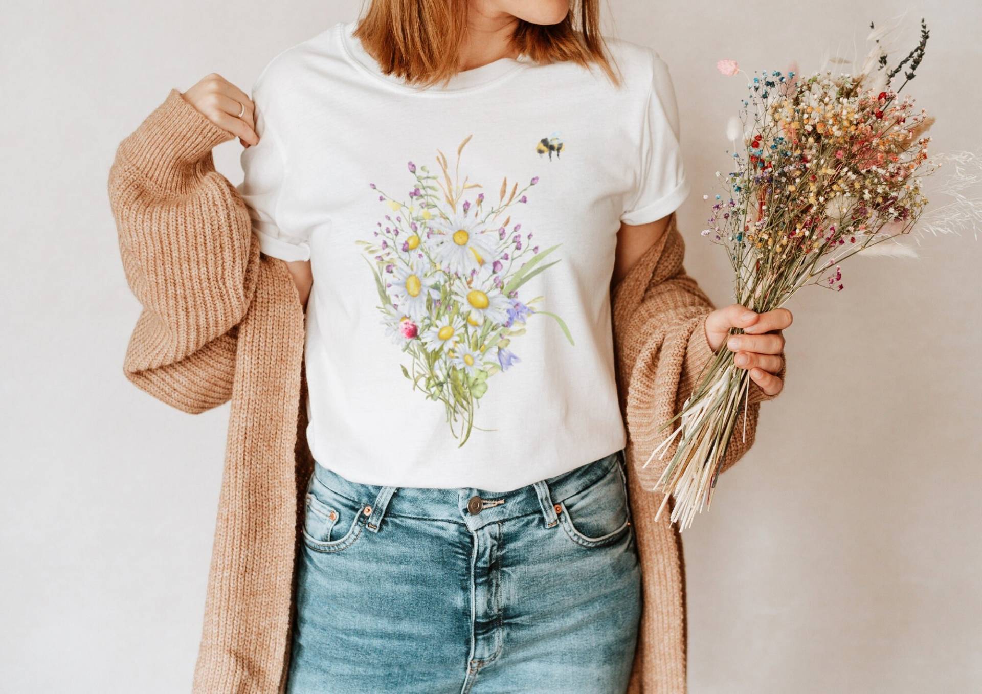 Summer Flower Shirt - Spring Cottagecore Nature Botanical Fairycore Clothing Mystical Moon Clothes von BooksandBotany