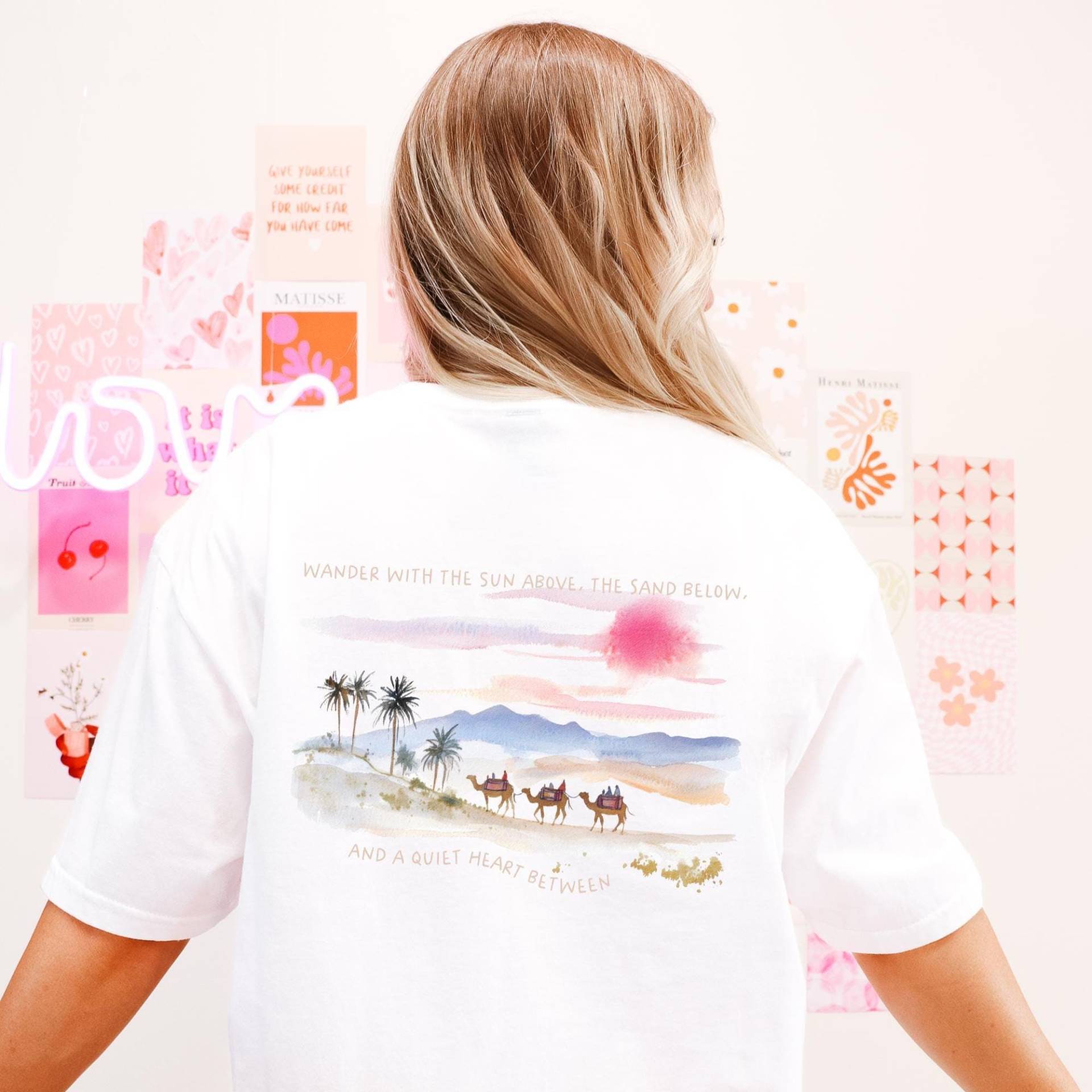 T-Shirt Marokko Kamele Palmen - Travel Shirt Orient Wüsten Shirt, Marrakesch Aquarell Boho Ethno Oversize T-Shirt, Morocco Desert Clothing von wodieLIEBElebt