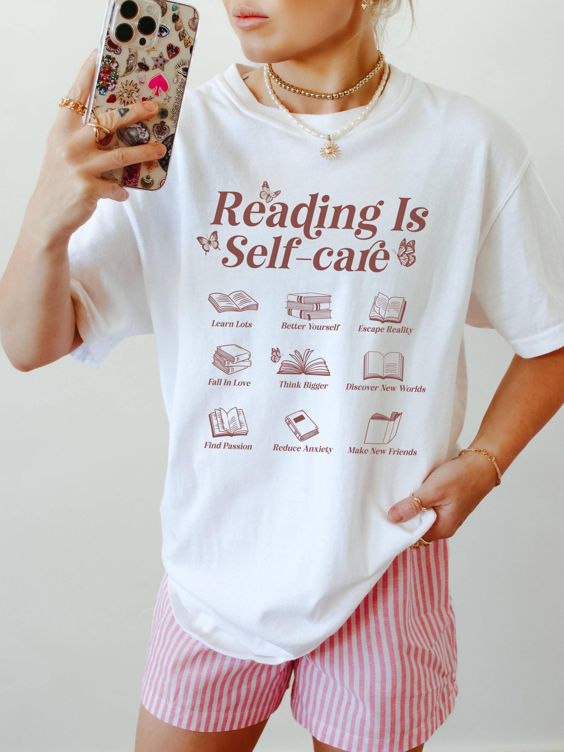T-Shirt Reading Is Selfcare - Bücherliebe Shirt Damen Mentale Gesundheit Geschenk Für Leserinnen Booklover Oversize T-Shirt Reading Is Selfcare - Bücherliebe Shirt Damen Mentale Gesundheit Geschenk Für Leserinnen Booklover Oversize von BooksandBotany